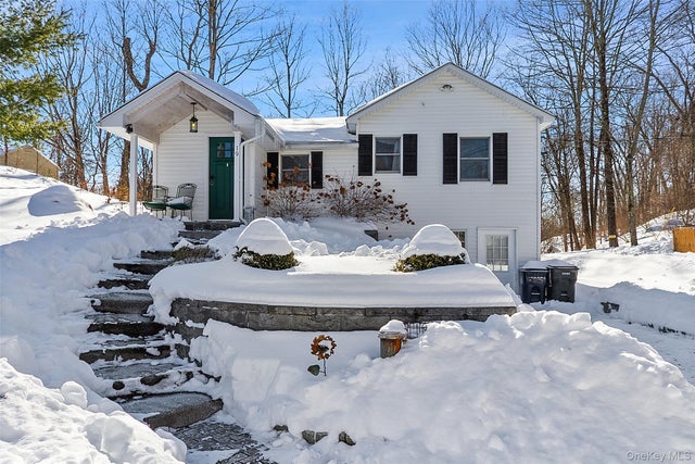 19 Curry Road, Mahopac