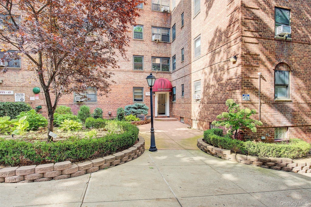 102-45 67th Road # 1p, Forest Hills