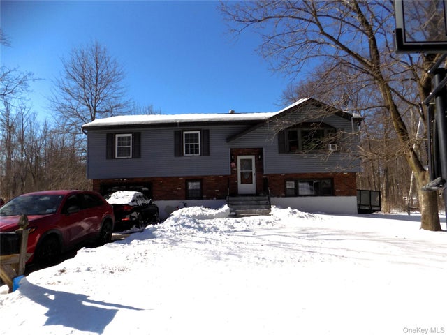 16 Baldwin Drive, Wappingers Falls