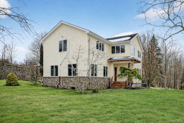 558 Pine Hill Road, Chester