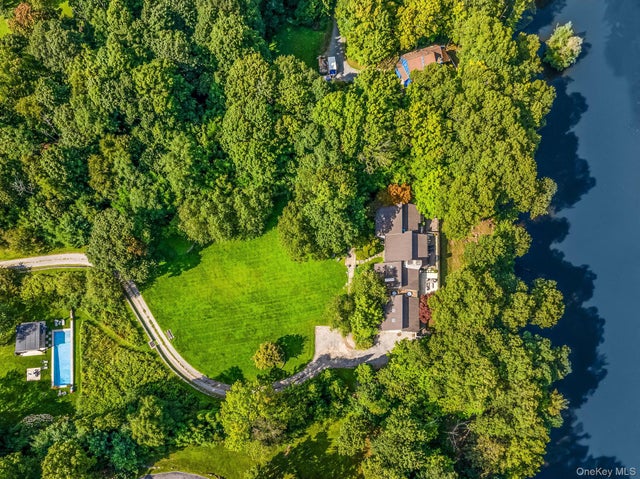 12 Haights Cross Road, Chappaqua