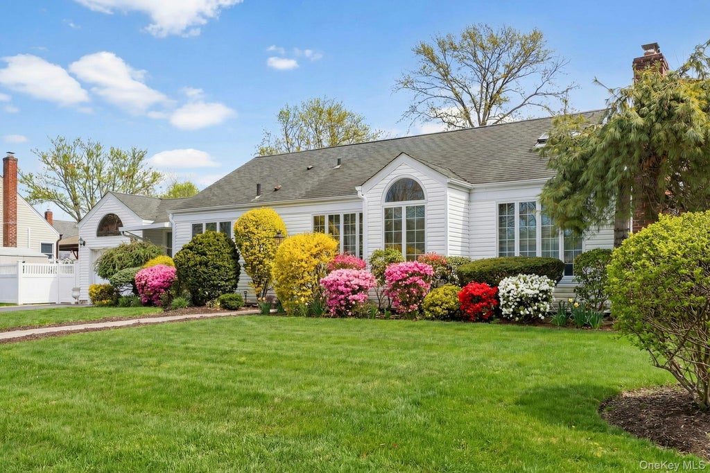 1461 Briard Street, Wantagh