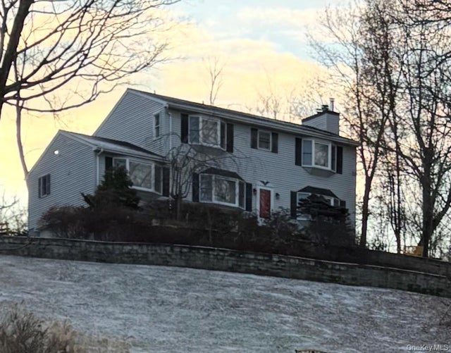 4 Chaucer Road, Staatsburg