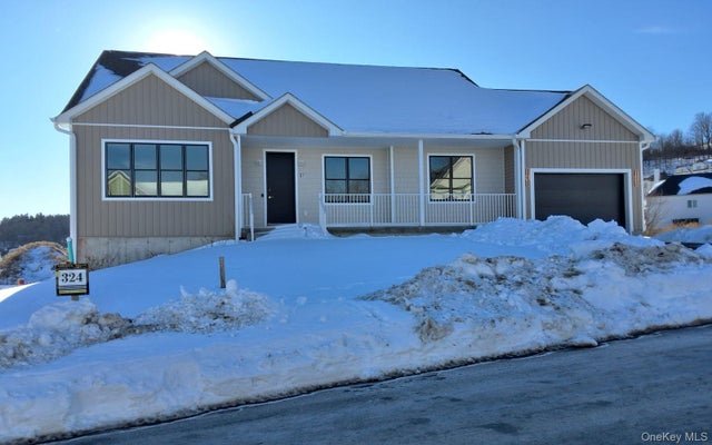 57 Southfield Falls, Monroe