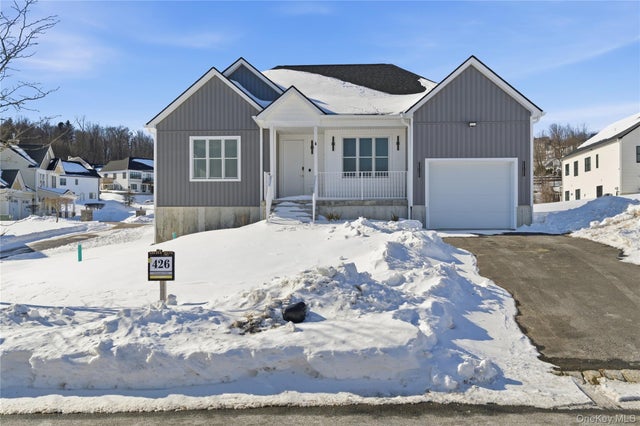 4 Stillman Wye, Monroe