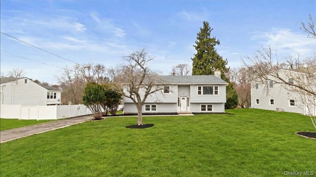 77 Friendly Road, Mahopac