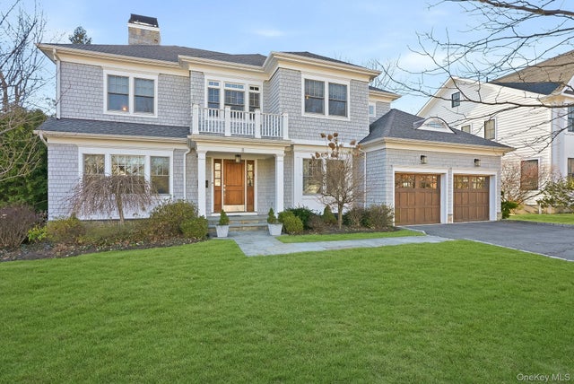 8 Wakefield Road, Scarsdale