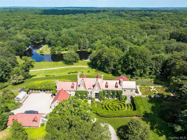 1233 Rock Rimmon Road, Stamford