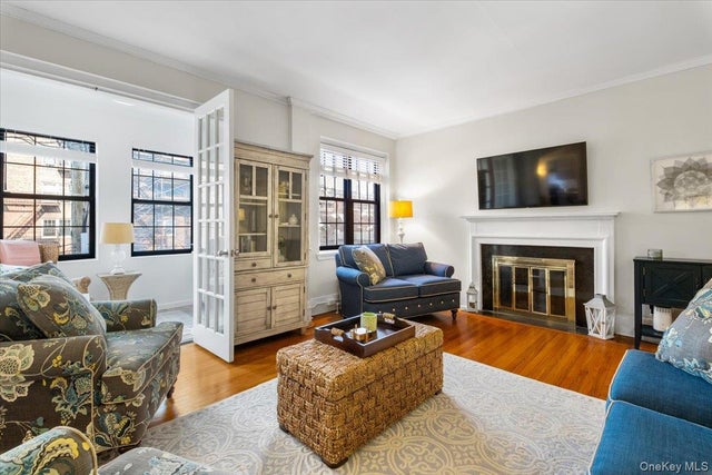 Photo of Listing #960152