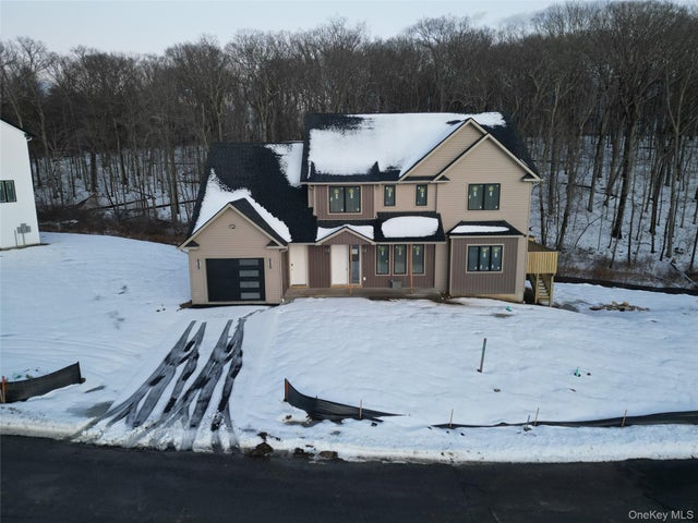 40 Southfield Falls, Monroe