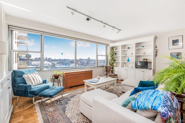 Photo of Listing #960664