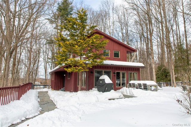 37 Williams Road, Red Hook