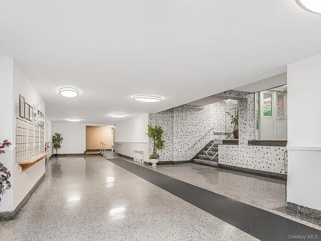 Photo of Listing #961516