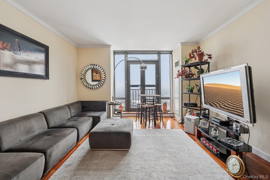 10 City Place # 23f, White Plains