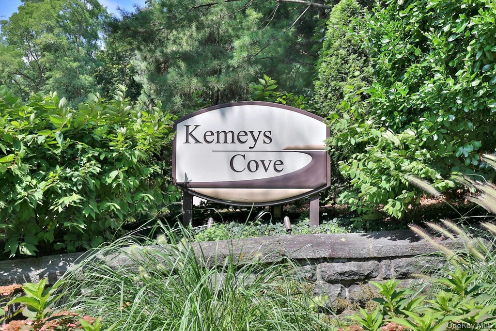 616 Kemeys Cove # 616, Briarcliff Manor