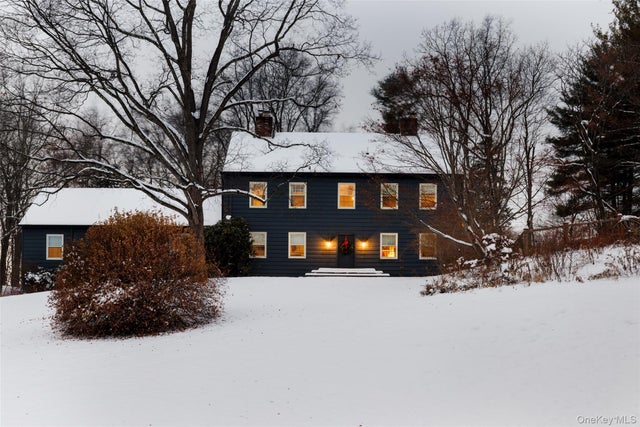 286 Blue Hill Road, Hudson