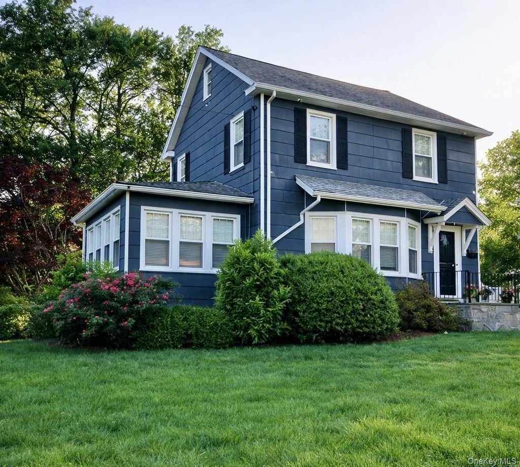 16 Robin Street, Ossining