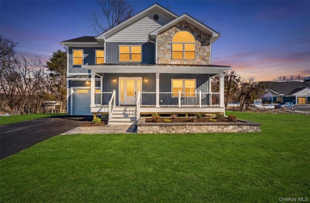 864 Route 17m, Middletown