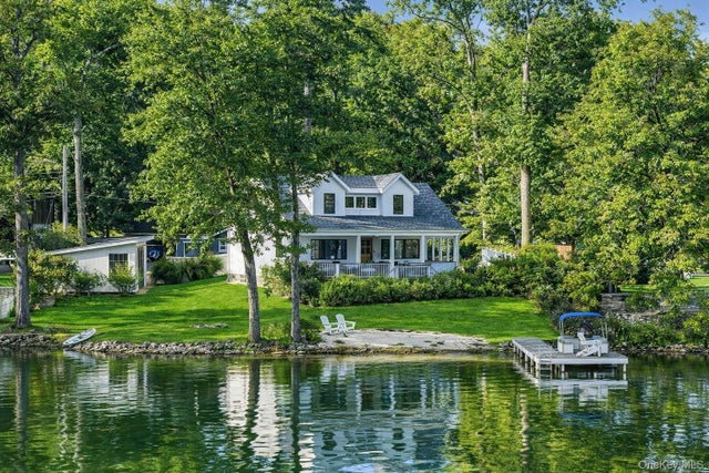 33 Brook Avenue, Hopewell Junction