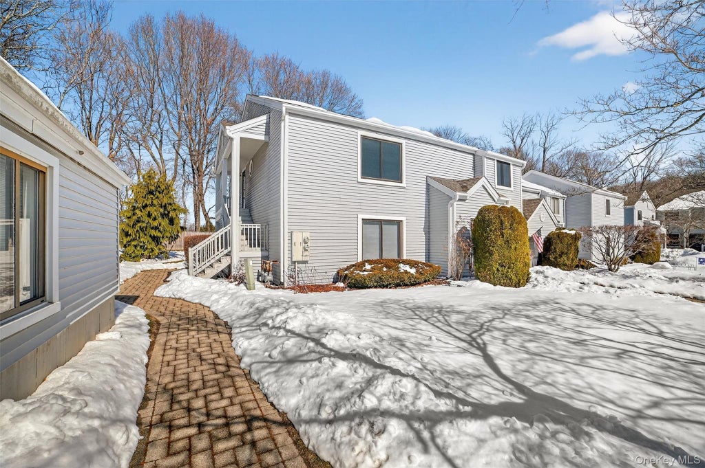 97 Sunfish Landing, Mohegan Lake