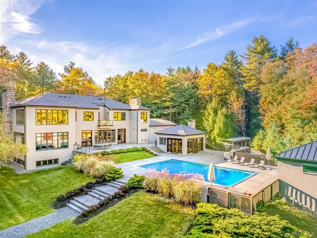 61 Top Ridge Trail, Bethel