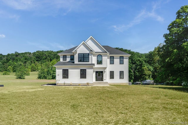 989 Freedom Road, Pleasant Valley