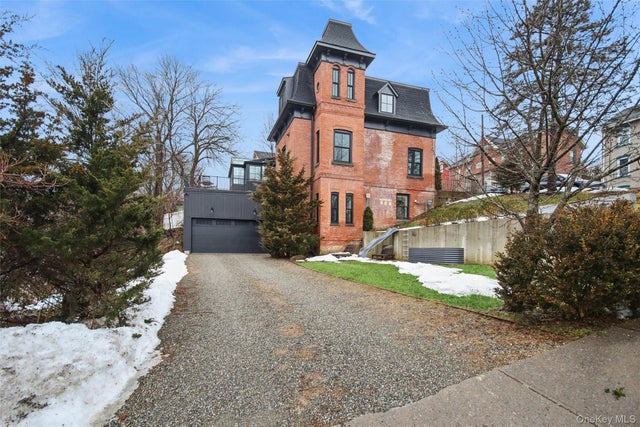 33 Davis Street, Beacon