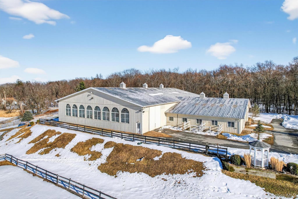 285 Hill Road, Goshen