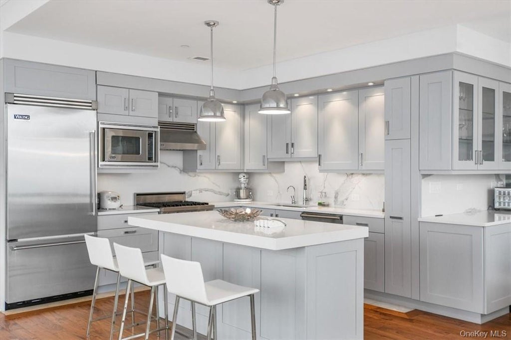 5 Renaissance Square # Ph5e (36fl), White Plains