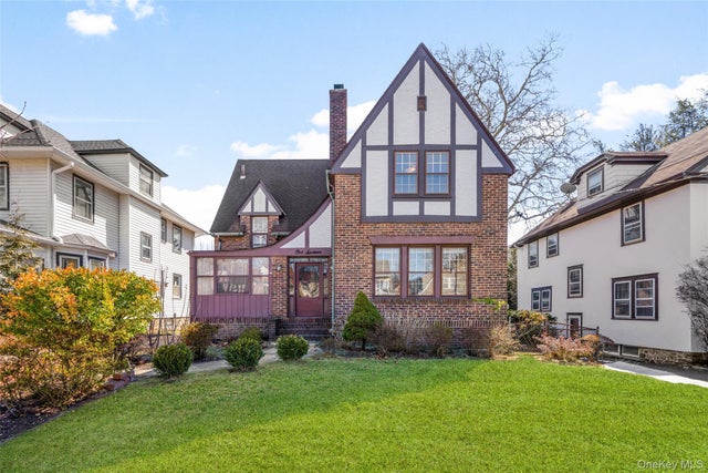 116 Reed Avenue, Pelham