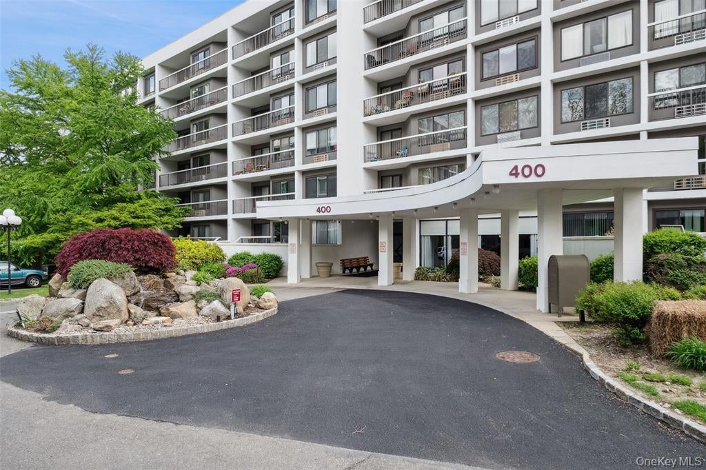 400 High Point Drive # 204, Hartsdale
