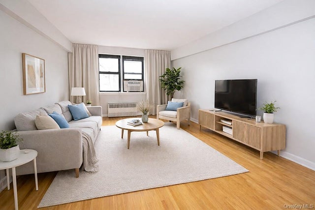 142 Garth Road # 5s, Scarsdale