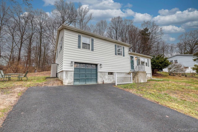 152 Sunrise Hill Road, Fishkill