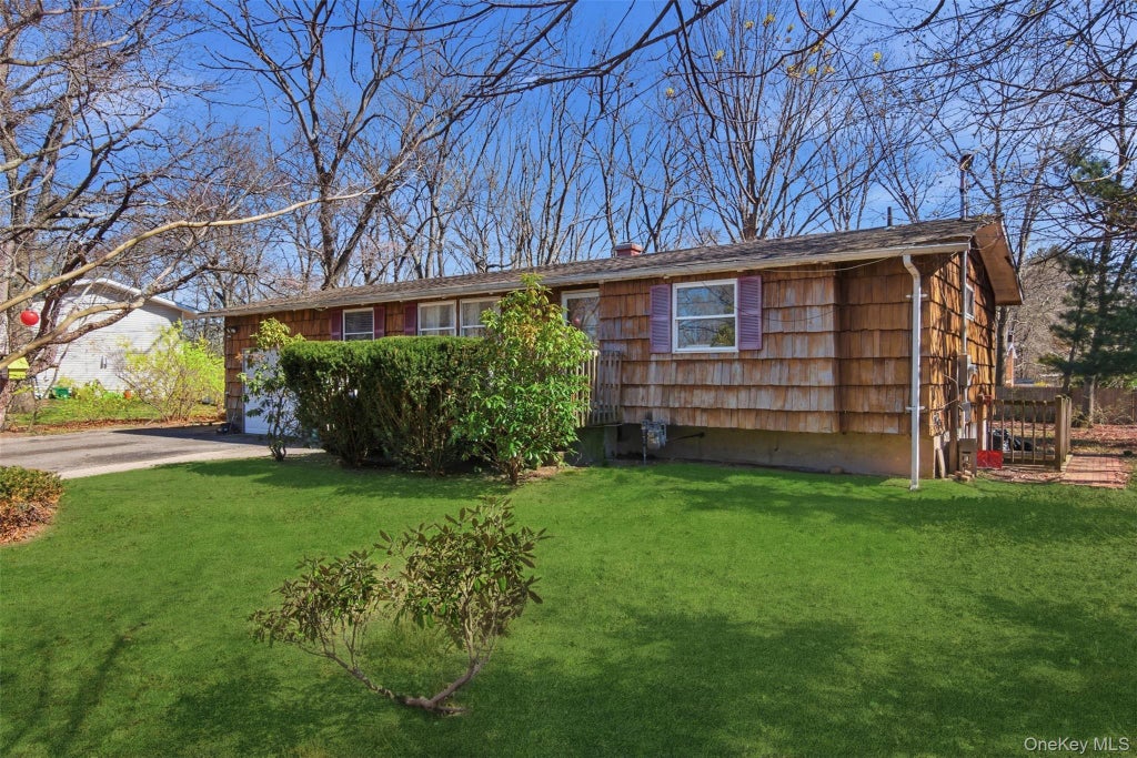 30 Lodge Lane, East Setauket Property Listing: MLS® #982774