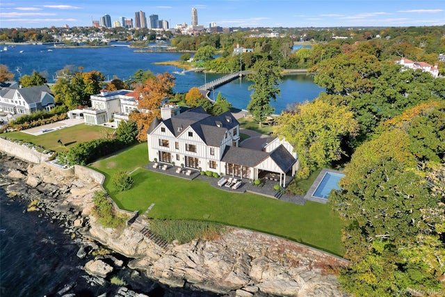 104 Premium Point Road, Mamaroneck