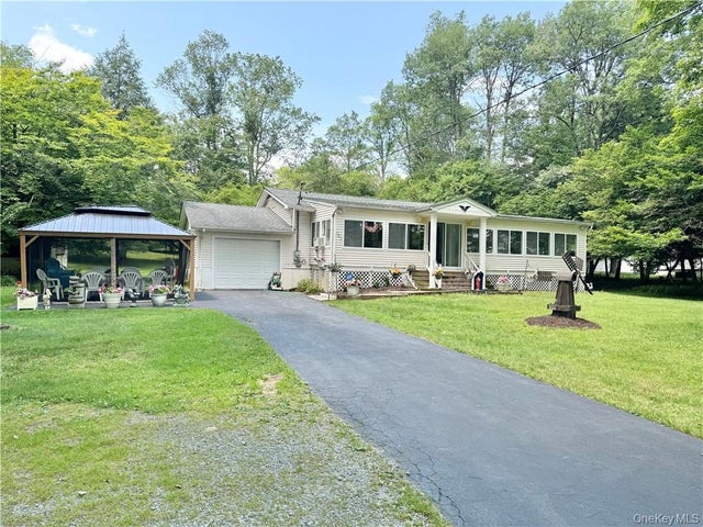 307 Beaver Lake Road, Livingston Manor