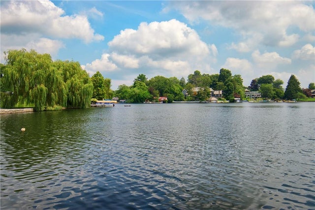 858 S Lake Boulevard, Mahopac