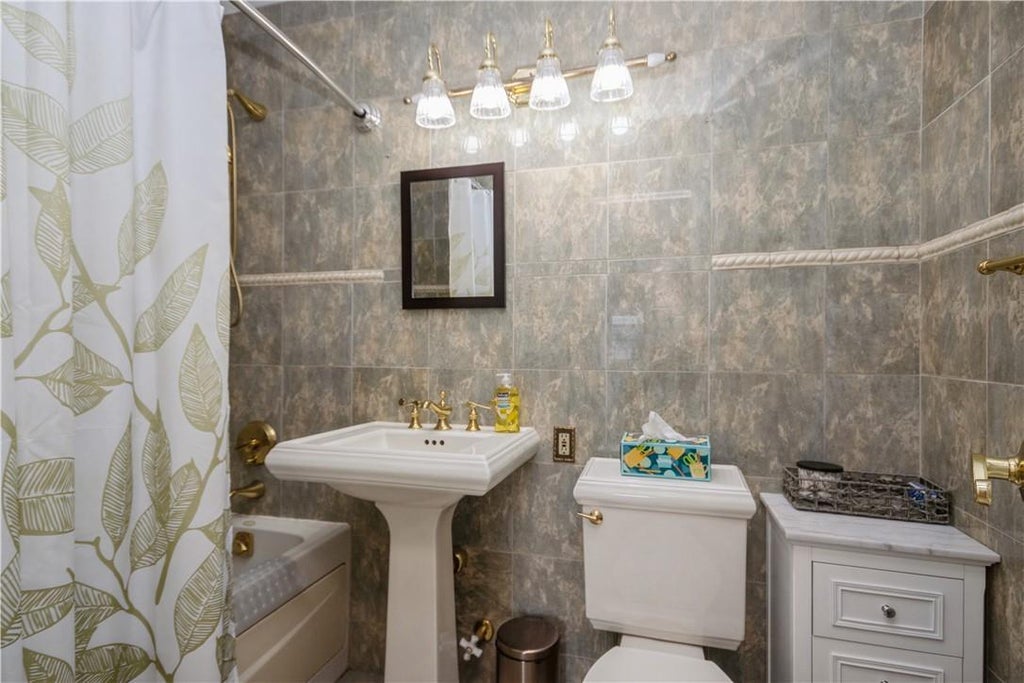 17 of 26 - 23 Water Grant St. # 6b, Yonkers, NY