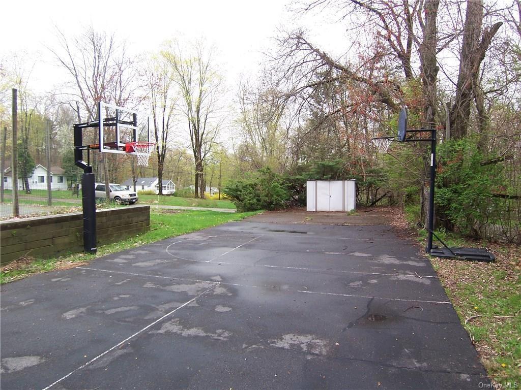 16 of 19 - 3300 Baker Highway # 11, Mohegan Lake, NY