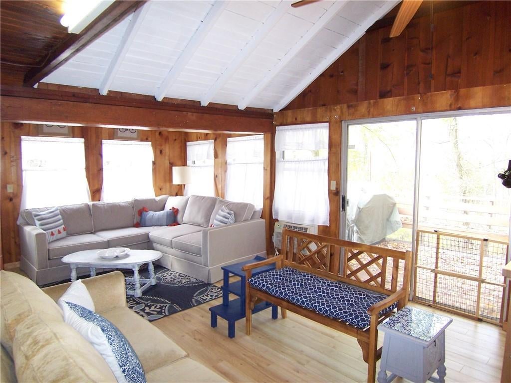 6 of 19 - 3300 Baker Highway # 11, Mohegan Lake, NY