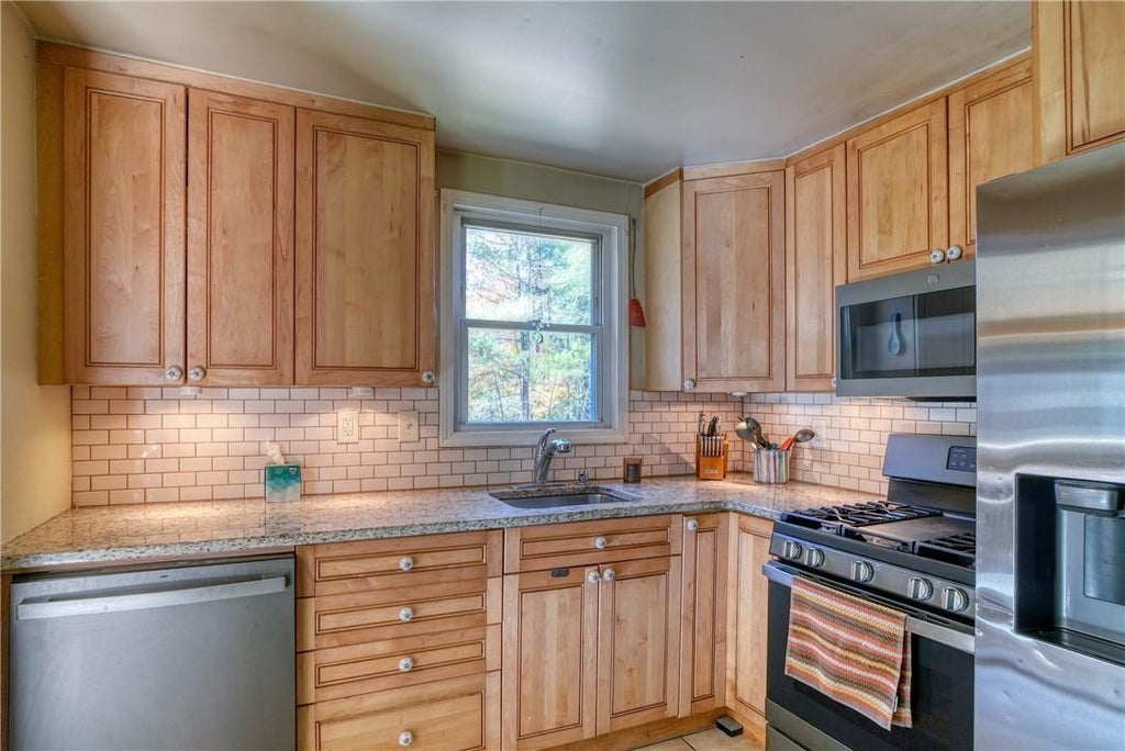 19 of 34 - 39 Kindrachuk Road, Glen Spey, NY