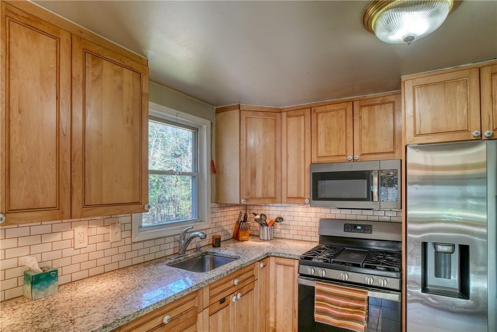 20 of 34 - 39 Kindrachuk Road, Glen Spey, NY