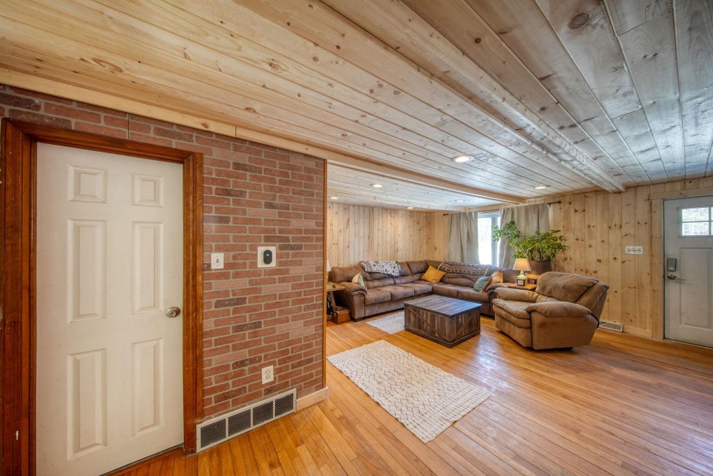 4 of 34 - 39 Kindrachuk Road, Glen Spey, NY