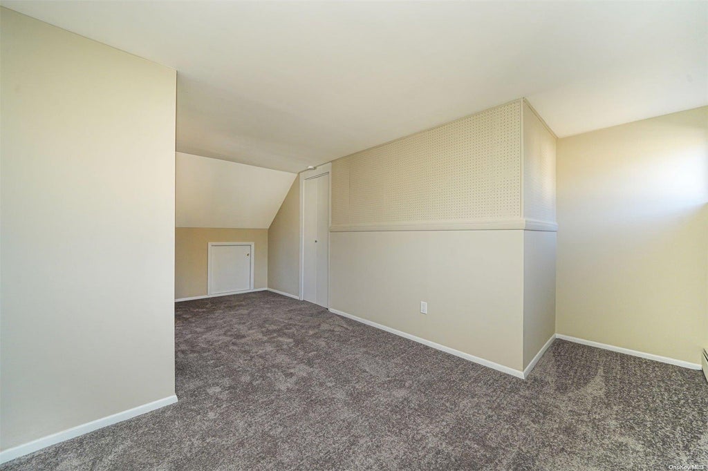 19 of 32 - 2491 1st St., East Meadow, NY