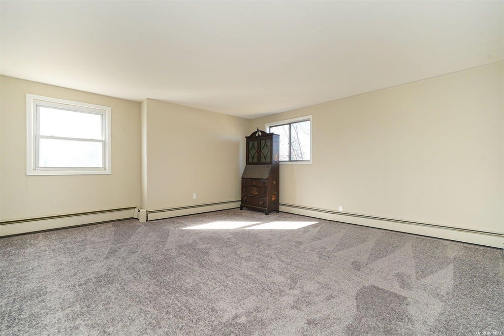 21 of 32 - 2491 1st St., East Meadow, NY