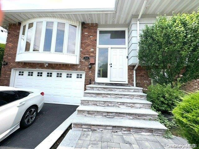 3 of 32 - 746 Vivian Court # 1, Baldwin, NY