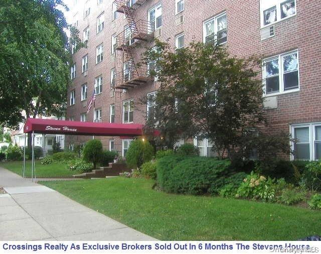 2 of 20 - 84-25 118 St. # 3a, Kew Gardens, NY