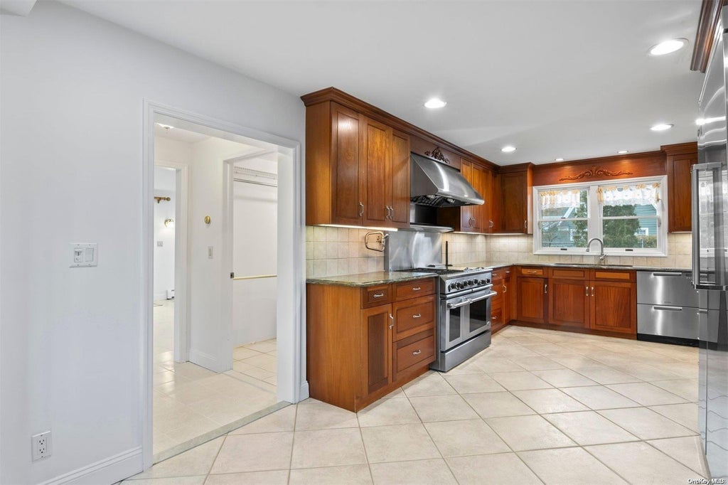 8 of 30 - 37 Union Avenue, Center Moriches, NY
