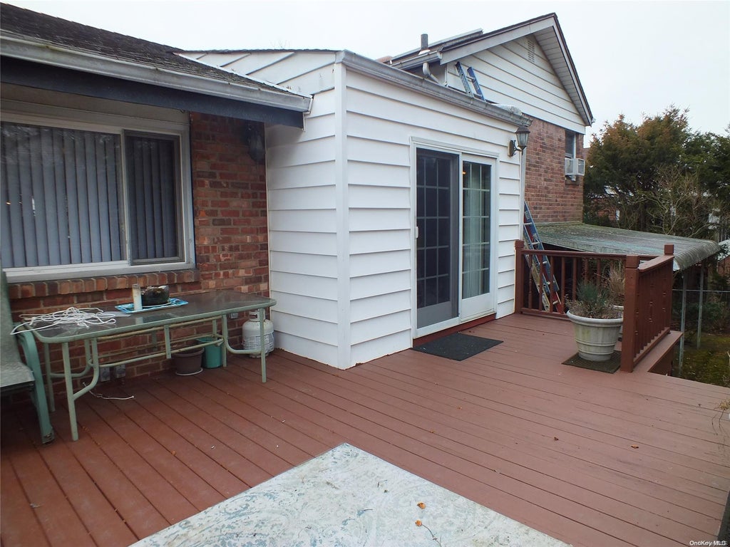 25 of 30 - 957 Jerome St., Baldwin, NY