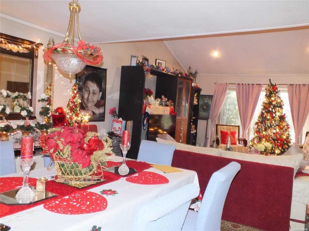 6 of 30 - 957 Jerome St., Baldwin, NY